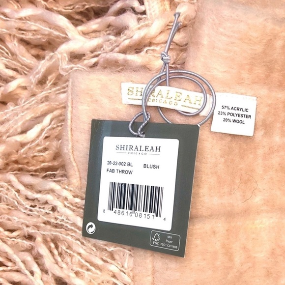 SHIRALEAH • Fab Throw Blanket Blush Pink - Picture 2 of 3